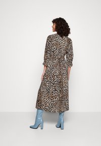 VILA YANA V-NECK MIDI DRESS - Vestido de dia - toasted coconut