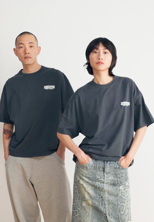 STUDIO LOGO UNISEX - Print T-shirt2