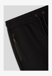 Non selezionato, nero