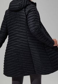 Berghaus Vinterkappa /-rock - black