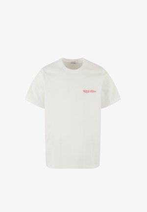 Biała bawełniana koszulka z krótkim rękawem i okrągłym dekoltem, z różowym nadrukiem graficznym na lewej piersi.