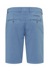 Pantaloni corti di cotone blu con una consistenza liscia, dotati di due tasche posteriori con bottoni e passanti per cintura, progettati per un look casual.