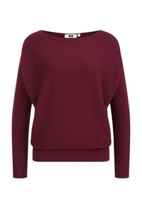 Mörkröd ribbad stickad tröja med långa ärmar, båthals och åtsittande nederkant, uppställd mot vit bakgrund.