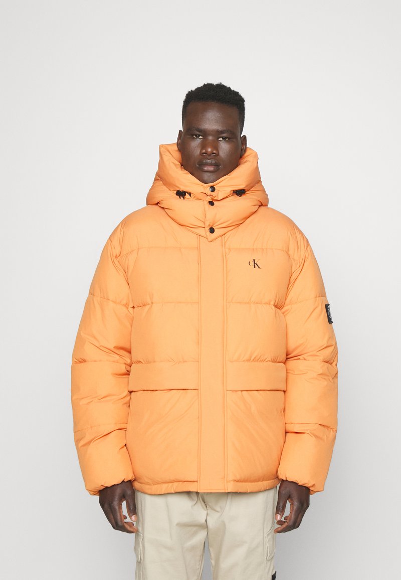 Derbe Winterjacke »Festholm Short«, PVC und PFC frei, wasserabweisend, winddicht, gefüttert