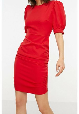 Robe fourreau - red
