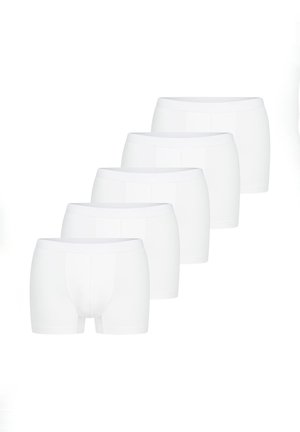 Fem ensfarvede hvide herreboxershorts arrangeret diagonalt på en hvid baggrund, der viser frontvisning og elastiske taljebånd.