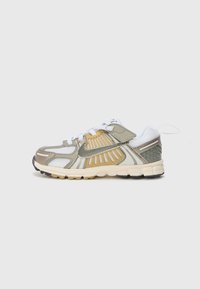 Neizvēlēts, pewter/medium ash/parachute beige/white