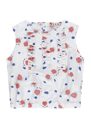 Blusa bianca senza maniche con stampa di rosa rossa e petali blu, strisce di tessuto arricciato verticali davanti e orlo elastico.