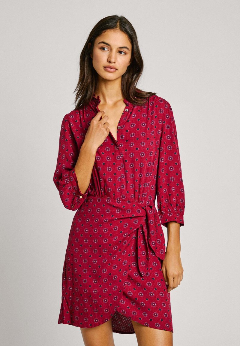 Pepe Jeans PICCI - Košilové šaty - burnt red