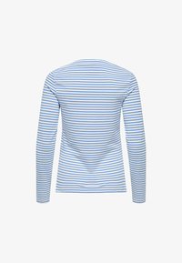 Wybrany, cloud dancer