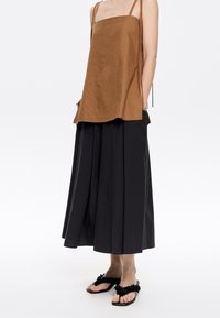 Bimba Y Lola MIDI - Gonna a campana - black
