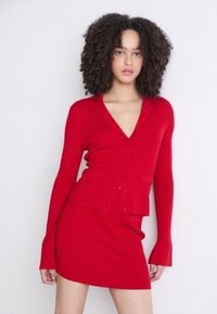 FROM FUTURE Cardigan - bright red