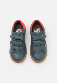 Bonton BASKETS BASIL UNISEX - Matalavartiset tennarit - baltic green