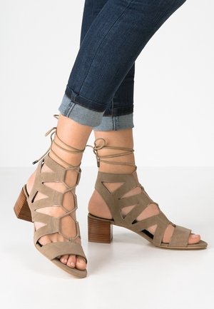 Sandales classiques / Spartiates - tan