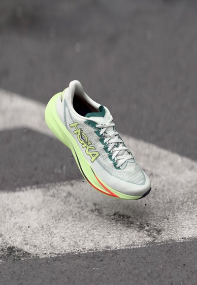 HOKA MACH 7