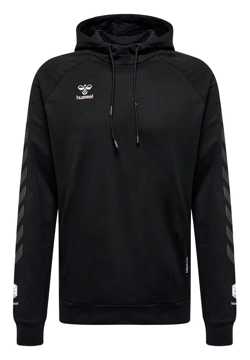 Felpa nera con cappuccio regolabile, maniche raglan, logo Hummel sul petto e motivi a strisce diagonali sulle maniche.