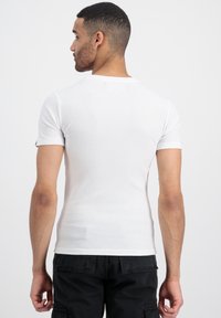 Alpha Industries X FIT  - Osnovna majica kratkih rukava - white