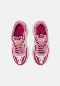 Fila RECADE - Joggesko - malaga/boysenberry
