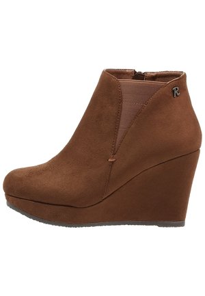 Ankle boots - yellow