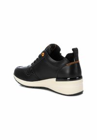 Refresh Zapatillas - black