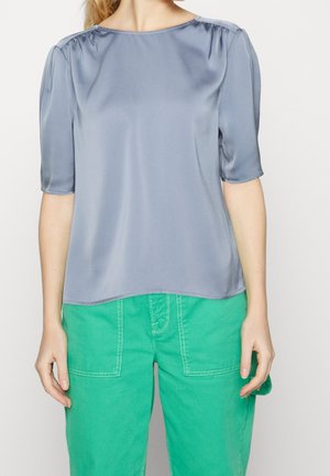 Blus - blue