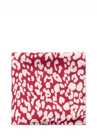Eșarfă cu imprimeu leopard, având un fundal roșu cu pete albe. Textură netedă, formă dreptunghiulară și margini cusute.