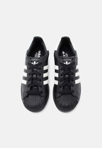 adidas Originals SUPERSTAR II - Sapatilhas - core black/off white/gold-coloured metallic