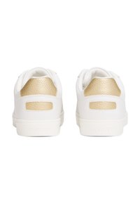 Tommy Hilfiger ESSENTIAL - Baskets basses - ecru
