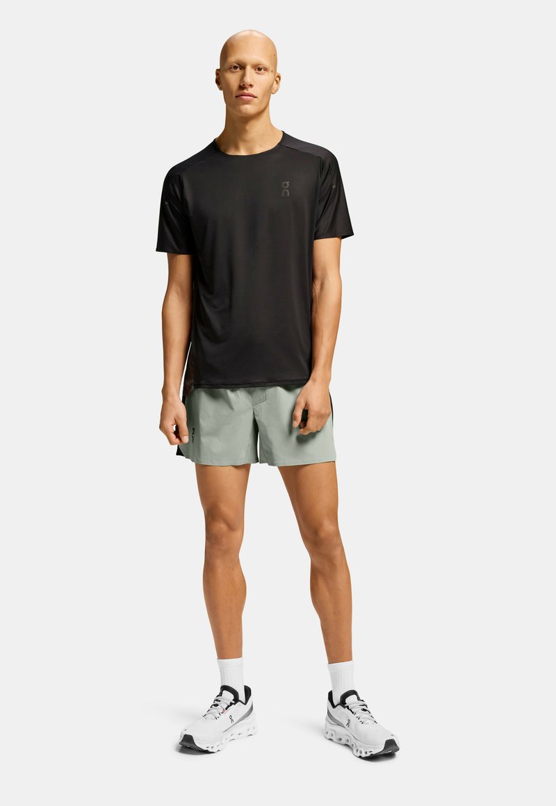 On Korte broeken zwart On Korte broeken zwart