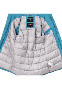 Lekka, puchowa kurtka w kolorze turkusowym, z srebrną, izolującą podszewką, pikowanym wzorem oraz wewnętrzną metką marki i kieszeniami.