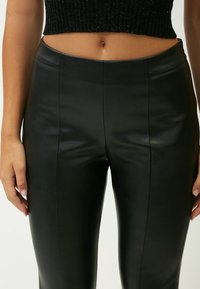 INFLUENCER Broek - black