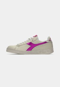 Unselected, white/festival fuchsia