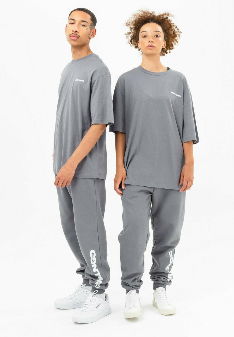 Herren Trainingsanzüge | Hype CONTINU8 CONTINU21022 Jogginghose grey/grau - ZE79762 Herren Trainingsanzüge | Hype CONTINU8 CONTINU21022 Jogginghose grey/grau - ZE79762