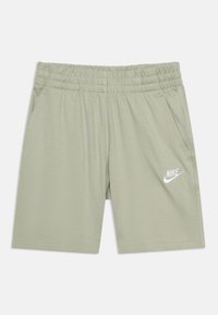 Neselectat, spruce fog/white