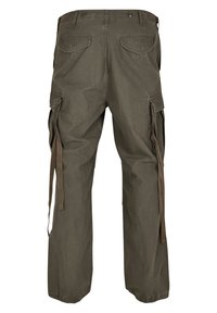Oliwkowe spodnie cargo o luźnym kroju, z bocznymi kieszeniami, regulowanymi wiązaniami na mankietach oraz dwiema tylnymi kieszeniami.