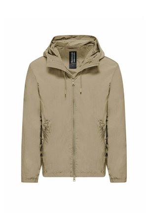 Lichtbruine capuchonjas met volledige ritssluiting aan de voorkant, trekkoorden aan de kap en met rits afsluitbare zijzakken, gemaakt van lichtgewicht stof.