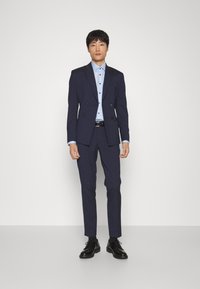 OLYMP Level Five BODY FIT - Srajca - light blue