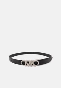 Zwarte lederen riem met een zilveren MK-logo gesp versierd met rhinestones, die een strakke en minimalistische uitstraling heeft.