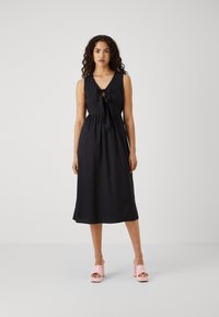 Vero Moda Tall - VMGILI CALF TIE DRESS  - Päevakleit - black Väikepilt 1