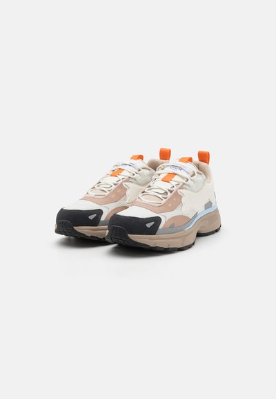 Maison Kitsuné SORA RUNNERS - Sportbačiai - acer leaf
