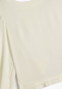 Helle gelbe Bluse aus glattem Stoff, mit kurzen Ärmeln und einem gerafften Saum. Der Stoff hat einen leicht glänzenden Finish.