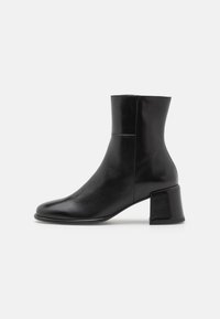 ÁNGEL ALARCÓN - Classic ankle boots - black Thumbnail Image 1