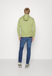 Nike Sportswear SPORTSWEAR CLUB FLEECE - Camisola - alligator/white