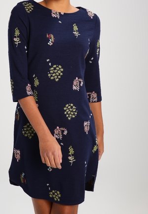 Sukienka z dżerseju