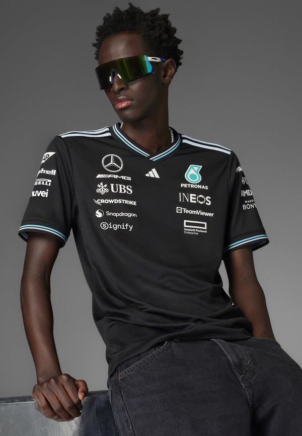 MERCEDES - AMG PETRONAS FORMULA ONE TEAM DRIVER AUTHENTIC BLACK MEN - Print T-shirt3