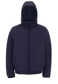 Marinblå huva jacka tillverkad av mjuk, lätt tyg; har en framdragkedja och elastiska ärmslut. Två sidofickor ingår.