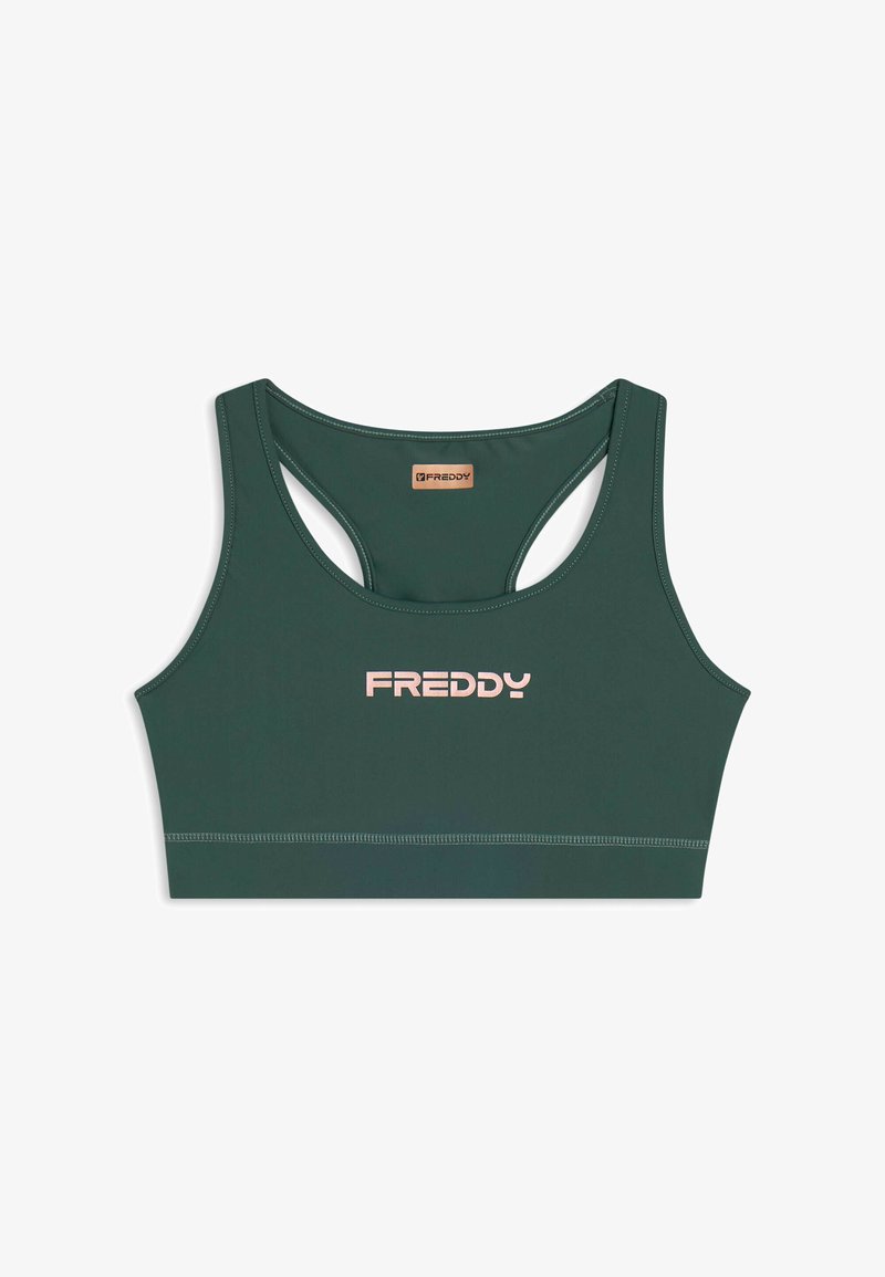 Reggiseno sportivo verde scuro realizzato in tessuto morbido, con scollo a camino e design racerback. Il nome del marchio "FREDDY" è stampato in rosa chiaro.