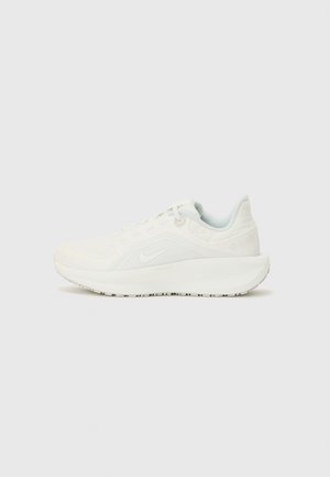 AIR WINFLO 11 - Road running shoes - white