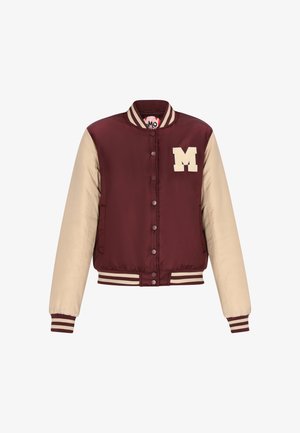 Burgundi színű sportdzseki bézs ujjakkal, bordás gallérral és csíkozott mandzsettákkal. A mellkasán egy nagy krémszínű "M" betű található.