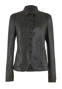 Svart läderjacka med en strukturerad mönster, med krage, åtta knappar och två framfickor. Skräddarsydd passform med långa ärmar.